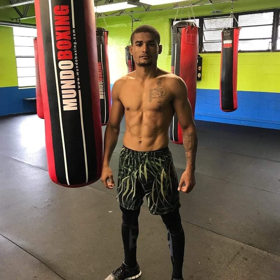 Apaixone-se pelo processo e os resultados aparecerão! 
#mundoboxer

#tbt🔙📸 🥊🙏🇧🇷🙏🏿🙌🏿🥊🙅🏿‍♂️

#kalangoneles #kalangoteam #kalango #boxing #boxe #boxel #brasil #bahia #foco #deus #deusnocomando #academiachampion #marinhadobrasil⚓️ #cdm #salvador #bahia❤️