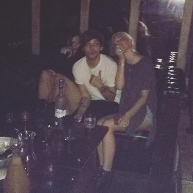 ltthrowbacks's tweet photo. 7 years ago (August 31, 2015) - Louis clubbing in New York https://t.co/exMvq3LE6D