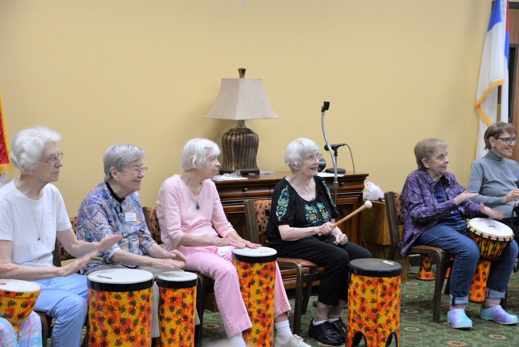 MorningsideM's tweet photo. Our 2022 Meadows #IndependentLivingCommunity #TalentShow was a hit! 🎭️ Complete w/ a variety of acts, including a men's ballet group, musicians, storytellers &amp; more! 😃 TY to all who shared their talents! 

#SeniorLiving #RetirementCommunity #OlderAdults #SeniorCare #latxstrong https://t.co/9UwzMXKFd9