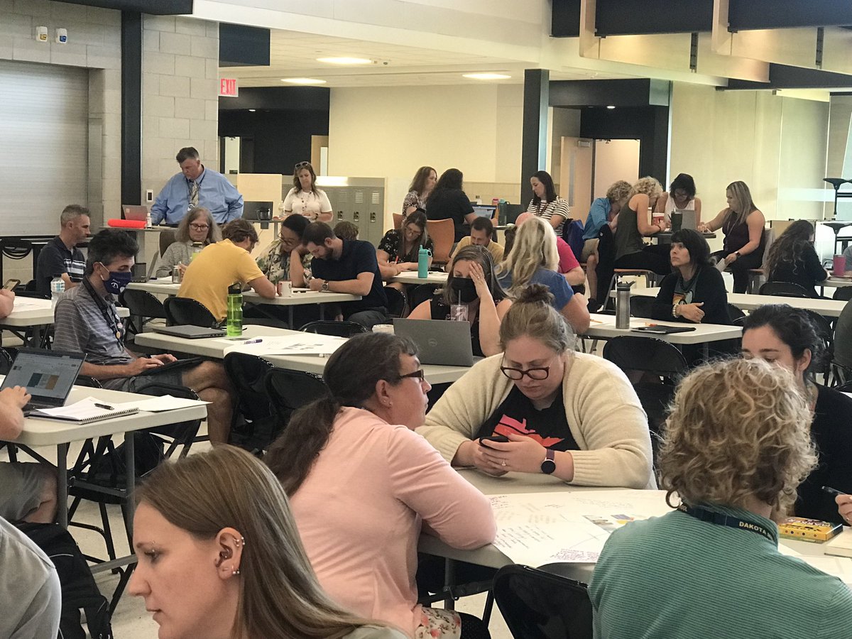 Dakota MS Staff engaged in deep conversation around Belonging and Community! Thank you to <a href="/NatBenELTeacher/">Natalia Alvarez Benjamin, EdS, NBCT (she/her/ella)</a> and @Ruffin_II for putting together the meaningful activities, strategies, and structure!