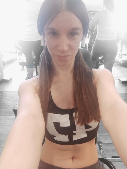 &Uacute;ltima semana de verano!! ☀️Aprovecha el descuento del 40% en mi onlyfans!! 😈😉 https://t.co/35Eph5giKc<a href="/tag/blackfriday"class="tags"><span>#blackfriday</span></a>