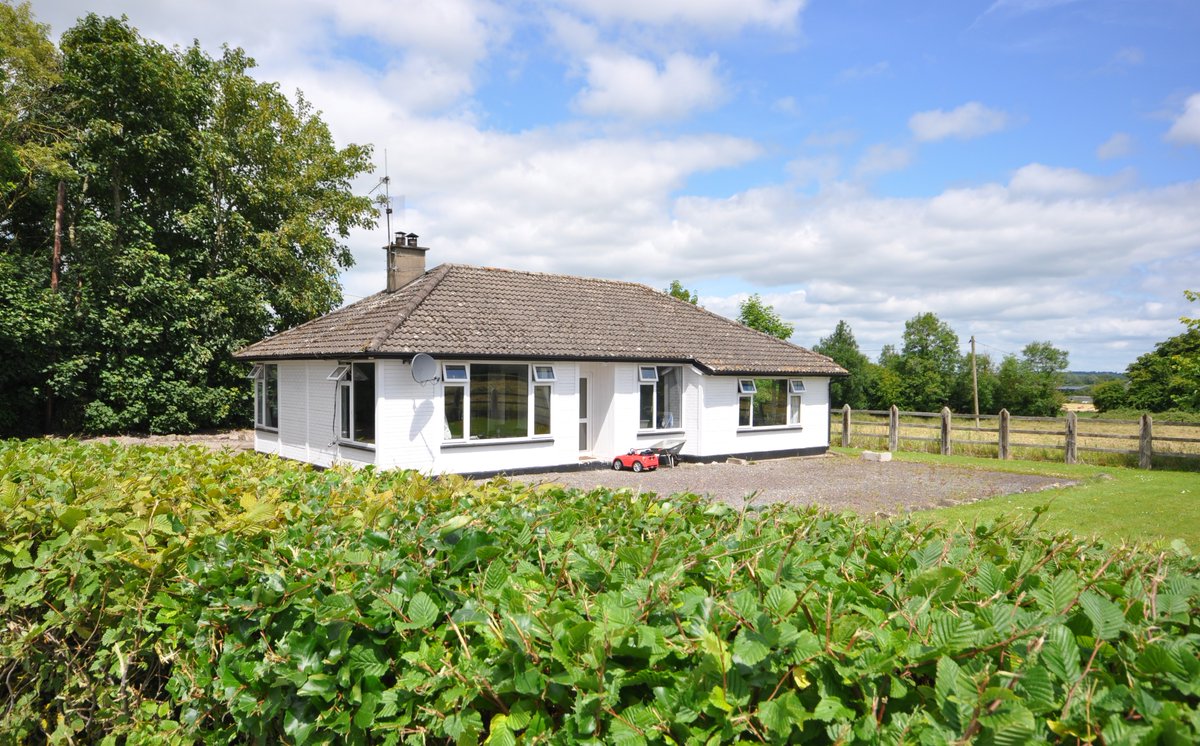 Townshends2's tweet photo. NEW TO THE MARKET a charming period house with c.102 acres located in the heart of The Golden Vale https://t.co/Gji6R5eXF9 https://t.co/nT5BA30aLO