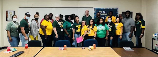 PDMoody1's tweet image. I love new teachers and thei desire to impact, inspire, and connect with their scholars and campus @lmamerson @drgoffney @DeniseWin17 @MrJNickerson @ShotwellMS_AISD @AldineISD @hazel_math