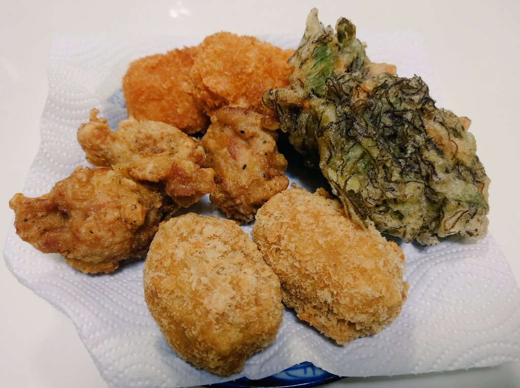 impact_words's tweet photo. 川口市朝日
ご飯屋298 @JINgiskan1298 

『早くしなさいよっ🔥』
『昼控えたのよっ🔥』
兄家族の分まで買って帰り渡した時の義姉のセリフ。
空腹は人をここまで変えるんです😎
いや変わります
こんだけ美味しいんですもん💕

🎯イチオシ🎯
めんたいタルタル
カニクリに…世界一合う‼️
うまうま～🎵 https://t.co/Z3ToY0VTOH
