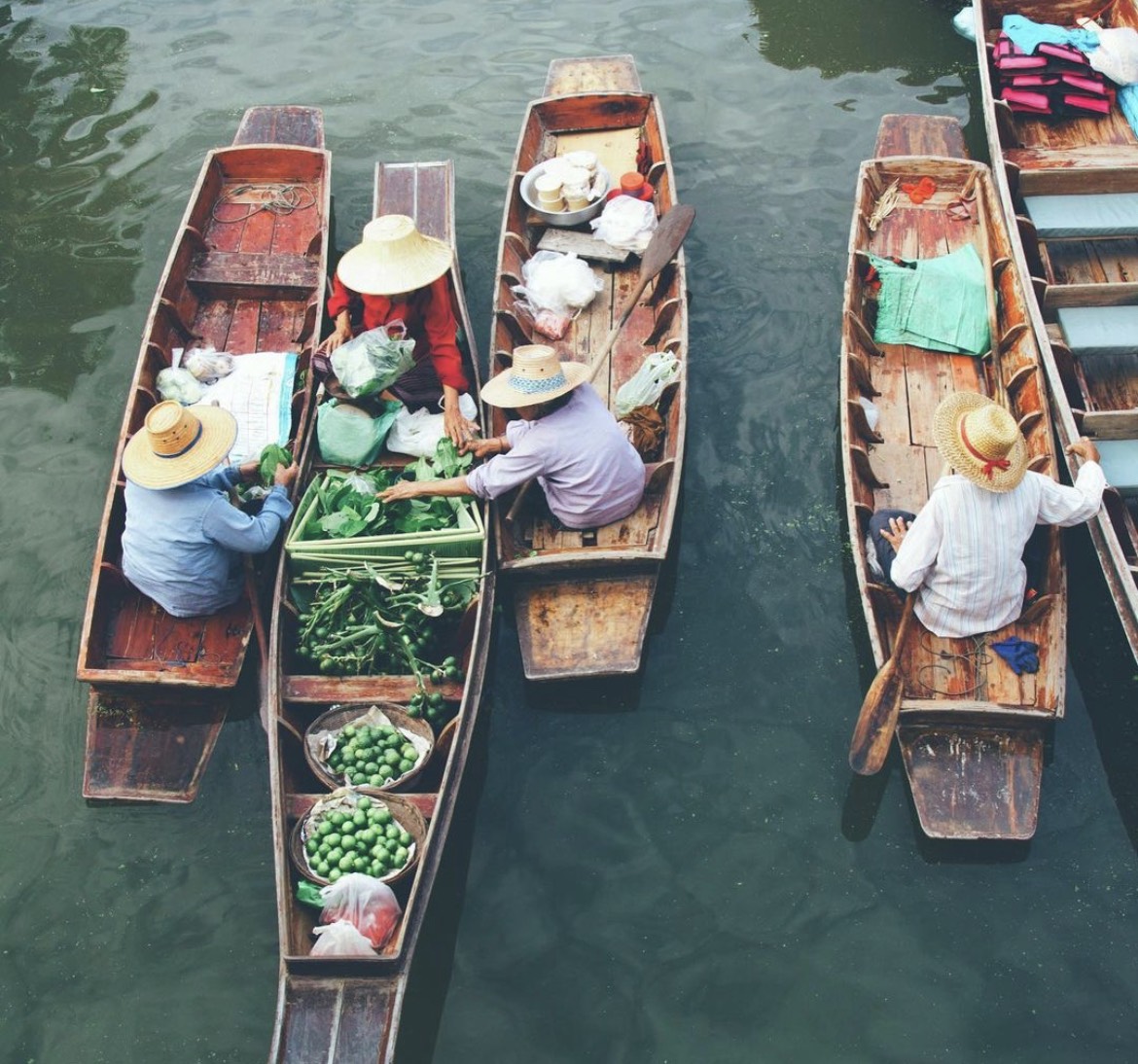 RandomAsia's tweet photo. Damnoen saduak Floating Market is great place for tourists to visit🌅✨📷🍃💦📷🍃 One day only 549 Baht
More details: https://t.co/L3iKD3XCW5
#randomtravelasia #thailand #ratchaburi #ตลาดน้ำดำเนิน #DamnoenSaduak #floating #markets https://t.co/7WeVpnDT71