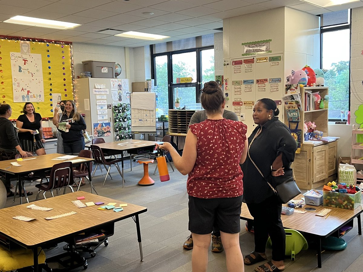 PattengillEl's tweet photo. Thank you Pattengill families for joining us for Curriculum Night. We are looking forward to partnering with you for a great new school year! https://t.co/lmacSDP3e3