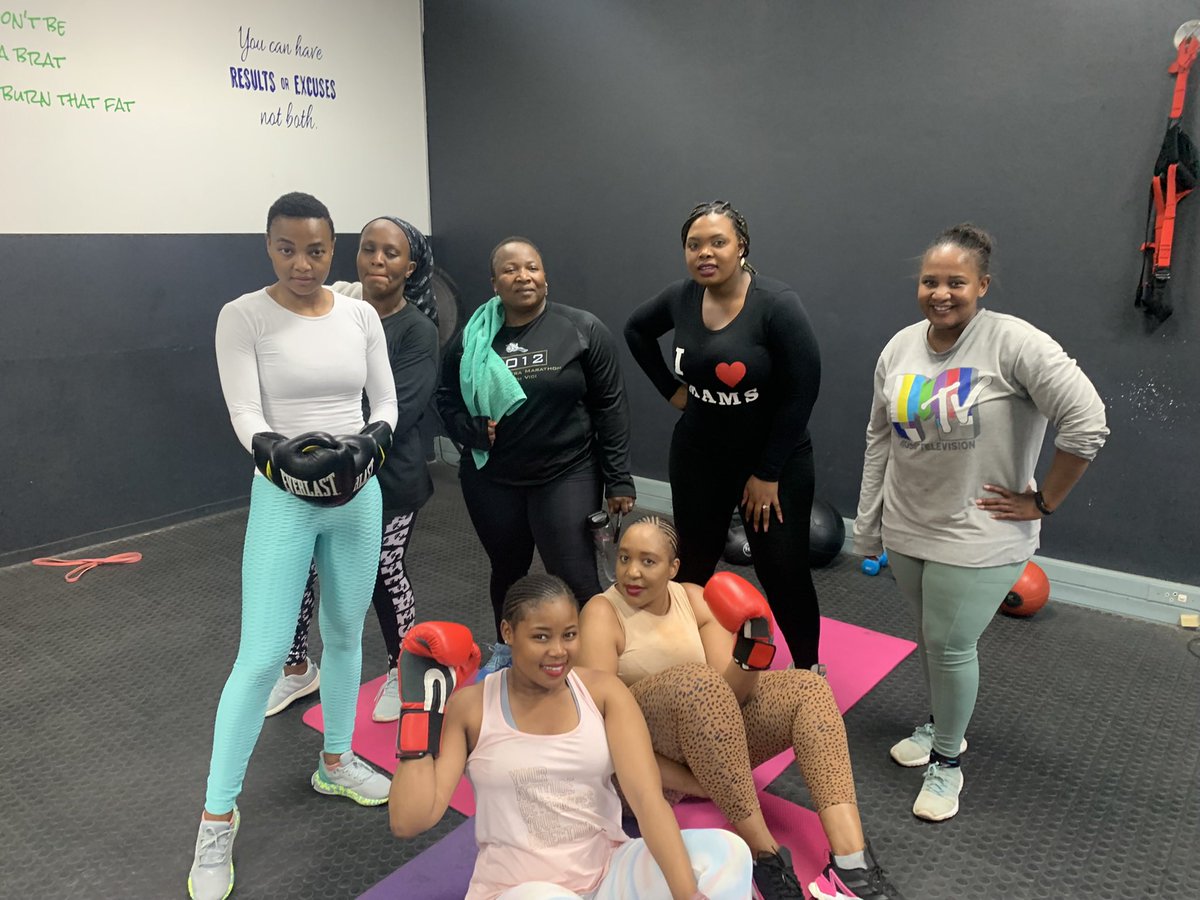 audas_vanschoor's tweet photo. SOME SHOTS FOR AUGUST INSIDE THE #AvsfunctionalStudio π
SPRING INTO SHAPE
#TeamAvs #AvsFitness #Avsgear #Motivation #NeverGiveUp #FetchYourBody2022 #AwesomeAugust #Consistency https://t.co/C53pG0khLx