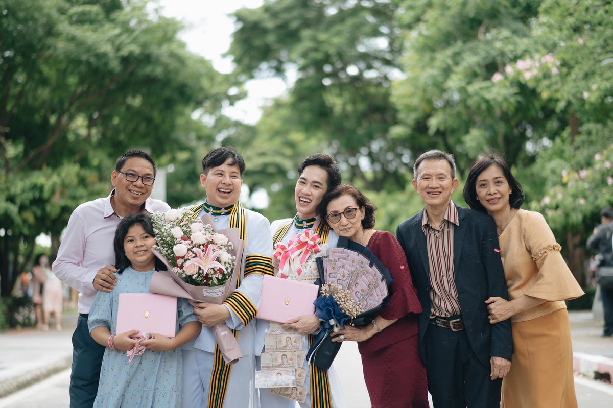 AnythinkP's tweet photo. ANYTHINK.photograher ติดต่อสอบถาม line : mrbluecat88 
#ช่างภาพ #หาช่างภาพ #ตากล้อง #รับถ่ายรูป #รับถ่ายภาพ #รับถ่ายภาพรับปริญญา #ถ่ายภาพรับปริญญา #ช่างภาพรับปริญญา #หาช่างภาพรับปริญญา #บัญฑิต #รับปริญญา #ปริญญา #นอกรอบกลุ่ม #นอกรอบคนเดียว https://t.co/oMWkpZhBvU