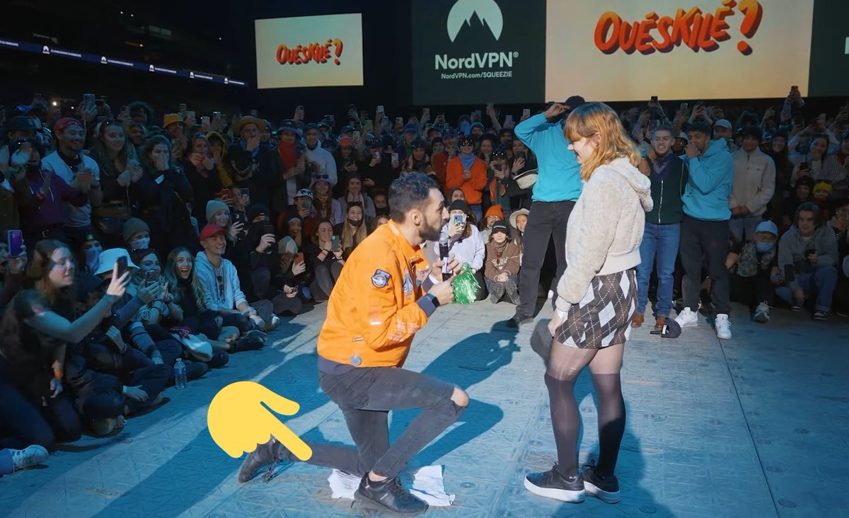 Nephthyzs's tweet photo. Y'a que moi que ça bute le fait que le mec ait pas voulu se salir en mettant un foulard au sol pour sa demande en mariage dans la vidéo de squeezie ? 😭 #oueskilé https://t.co/nyqg4WG2Qc