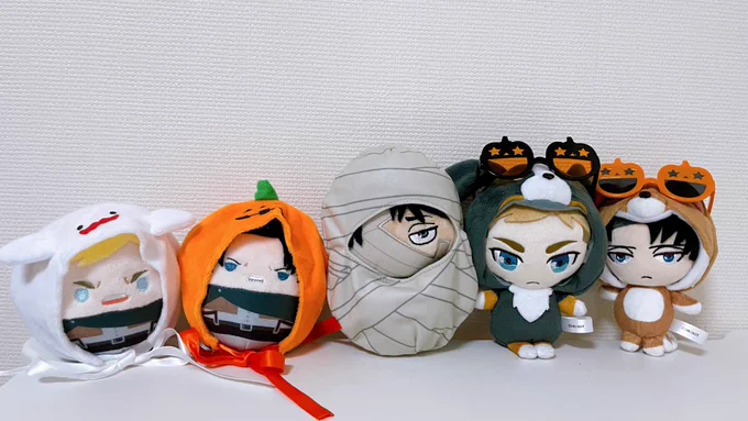 セ◯アに行ったけどグッズなかったので代わり(?)に買ってきたハロウィングッズと今日届いた既にハロウィン仕様みたいな包帯ちゃん 