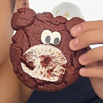 ⠀⠀⠀⠀⠀⠀                         (...저기요)