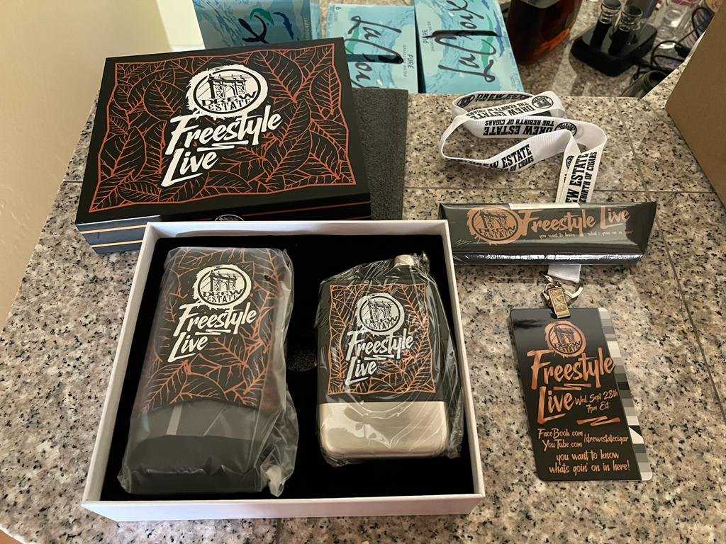 GarReview's tweet photo. Are you trying the cigars from @drewestatecigar ?
#Freestylelife
Let's see what this is about https://t.co/Wsgksy9FUf