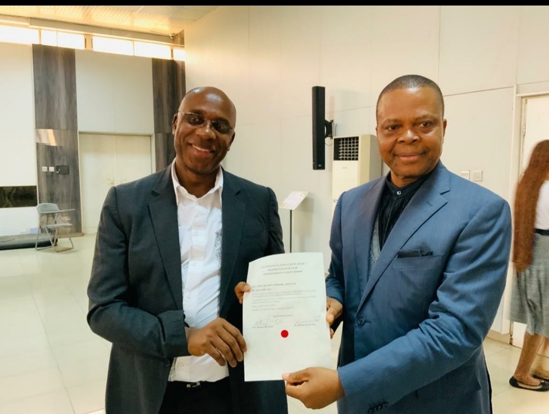 HelenOdum5's tweet photo. Hearty congratulations Your Excellency. Another feather to your vibrant cap . We pray for more laurels to come to the glory of God .
We are grateful to God for His mercies and we are proud of you .🎉🎊🎉🎊🎉🎊🎉🎊🎉🎊🎉#forwardwithcourage https://t.co/1sXdrDQ14V