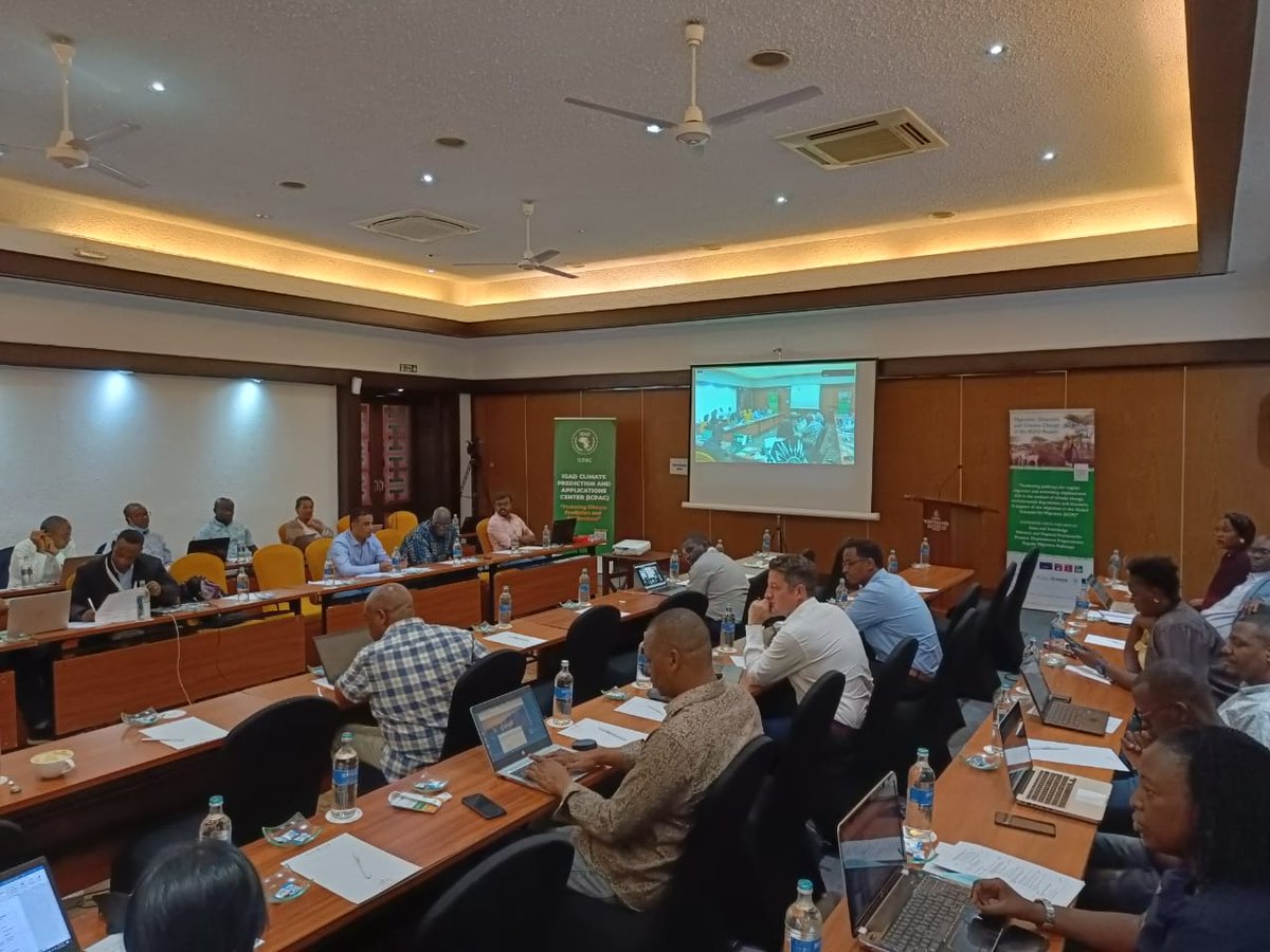RDHRONairobi's tweet photo. Last week, @igadsecretariat @icpac_igad and @IOMRONairobi met in Mombasa to discuss enhancing capacities in human #mobility in the context of #disasters, #climatechange and environmental degradation and explore access to quality #data and evidence on disaster #displacement risk. https://t.co/Tg0nZuvVMI
