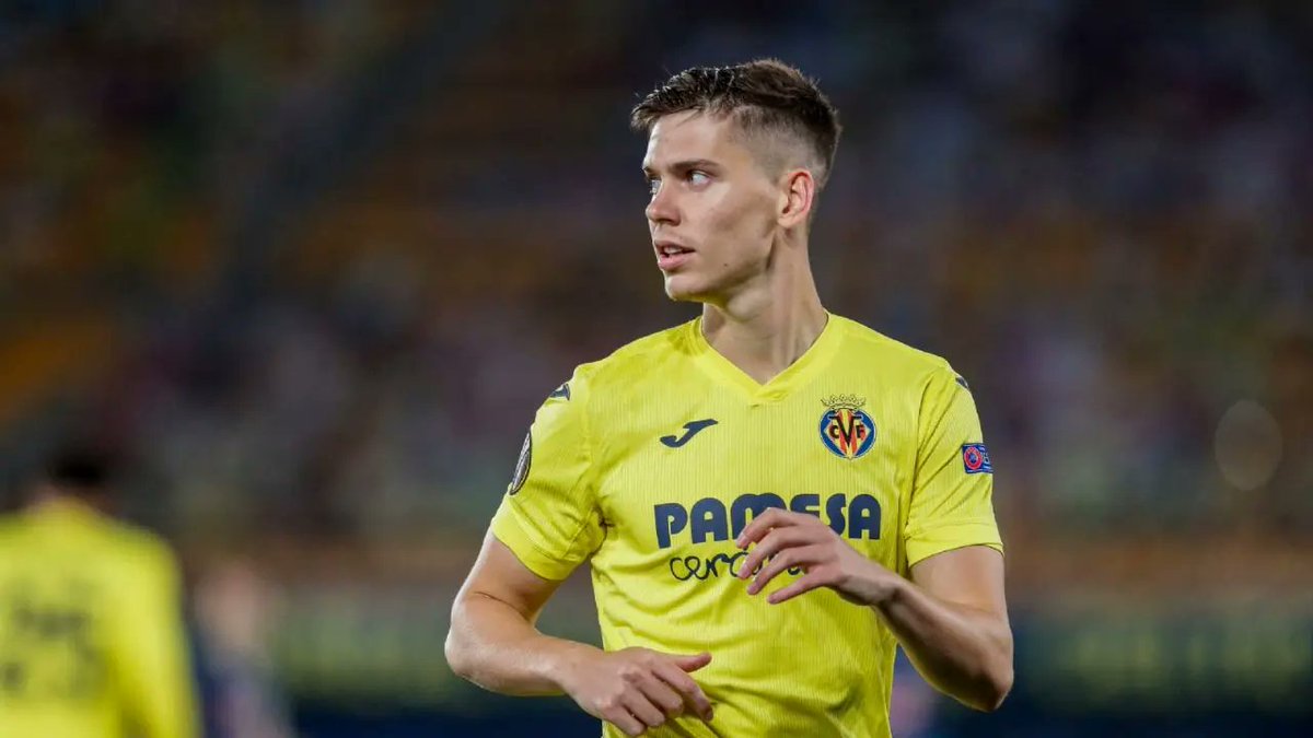 Cerebro_Cule's tweet photo. 👉 A quien ficharías para el lateral derecho?

❤️ Bellerin    🔁 Juan Foyth   💬 otro https://t.co/3DKDOzBQN3