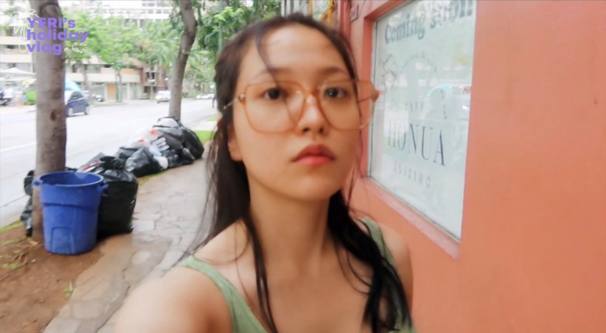 cuteyeripics's tweet photo. YERI HAWAII VLOG 

🏝 https://t.co/4sPG9QUixc https://t.co/7oiGvqORYu