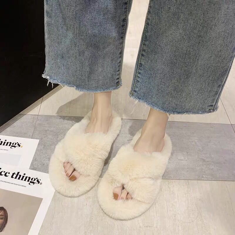 yan5586's tweet photo. 在得物买的！穿着很舒服！
感觉脚像踩在地毯上面 https://t.co/4b36AoJFPa