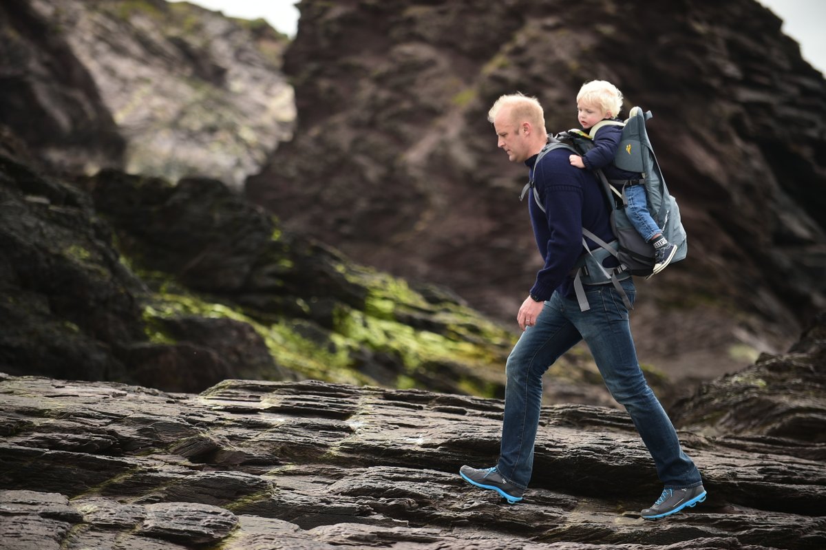 The Cross Country S4 Child Carrier is a great all-rounder carrier. Don’t be fooled by its slim profile as it is packed full of features. littlelife.com/products/child… #babycarrier #babycarriers #childcarrier #toddlercarrier #hiphealthycarrier #littlelifeuk