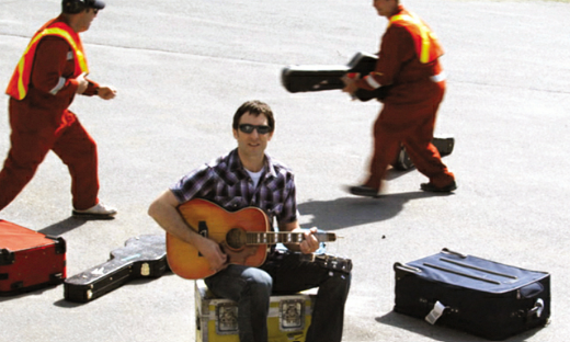 JasenkaRapajic's tweet photo. You may remember the story about a passenger, a professional musician Dave Carroll who was denied compensation for his broken guitar. He put in some effort to artfully break the seemingly unbreakable wall of denial set by the airline's Customer Service.
https://t.co/zy0IF2IT93 https://t.co/izCcTUNMUJ