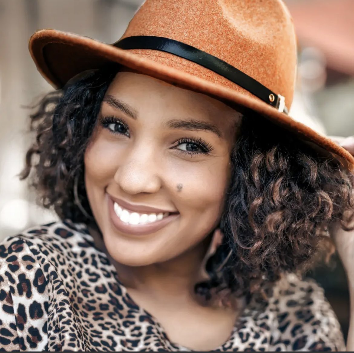 Love love love this autumnal dress 🍂🍁
Team it with the rust coloured fedora from my collection and you have a Fleetwood Mac inspired autumnal outfit 🍂🍁🤎

quintessentialbysam.co.uk/product-page/p…

quintessentialbysam.co.uk/product-page/s… 

#autumnwear