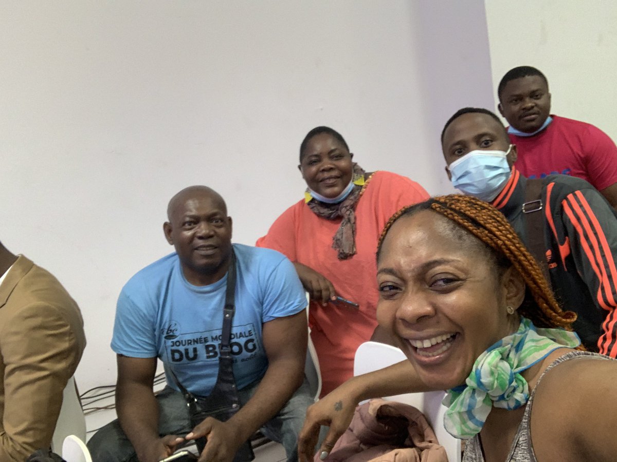 kamdemvoyages2's tweet image. Grand Mall Douala, déjà bien en place ‘Journée mondiale du blog’’ Talk #ABCBlogDay #ABCCARE @MTNCameroon @kamdemvoyages2 @MinetteLontsie @Richard_Pook @biloa26 @Eric_Kombey