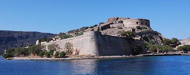 alberto_sanavia's tweet photo. #20settembre 1715: annus horribilis per #Venezia. Con la resa di #Spinalonga, preceduta da quella di #Suda, i turchi s’impadroniscono successivamente di #Cerigo e San Maura. Tutto l’impero ricostruito dal #Morosini e riconosciuto dal trattato di #Carlowitz nel 1699, affonda https://t.co/Yp7xMHKOcR