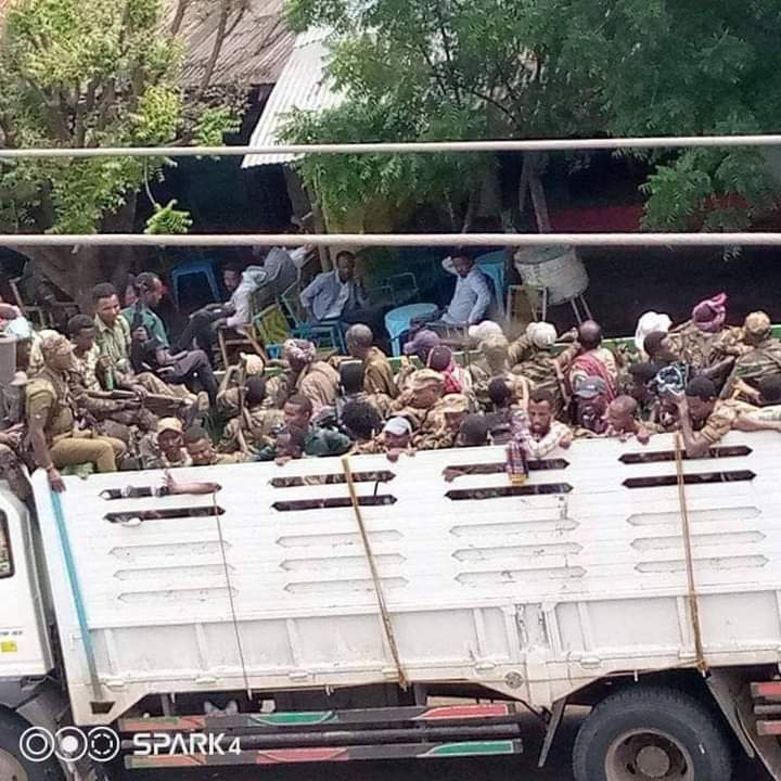 በሀገሩና በዳር ድንበሩ ቀልድ የማያውቀው ጀግናው የወልቃይት ጠገዴ ህዝብ ከመከላከያ ጎን ለመሰለፍ ወደ ግንባር እየተመመ ነው።