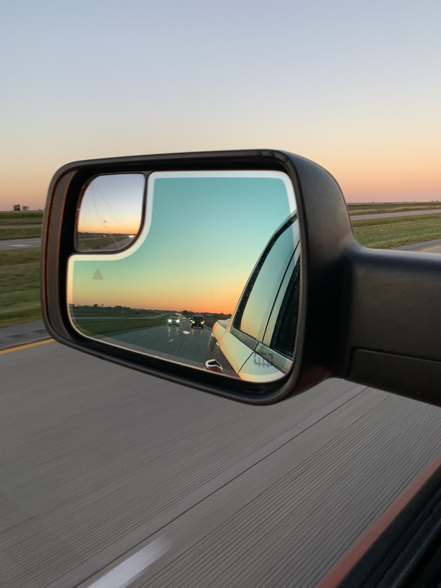 Sun coming up on day 2 of #FPS2022! Come see <a href="/Case_IH/">Case_IH</a> booth or come join me for a Ride-n-Drive of new 50 Series Patriot I catch <a href="/CaseIHDave/">David Brennan</a> to talk 2150S planters or <a href="/jecadle/">J.E. Cadle</a> to talk Connected livestock tractors!

Don’t miss out!