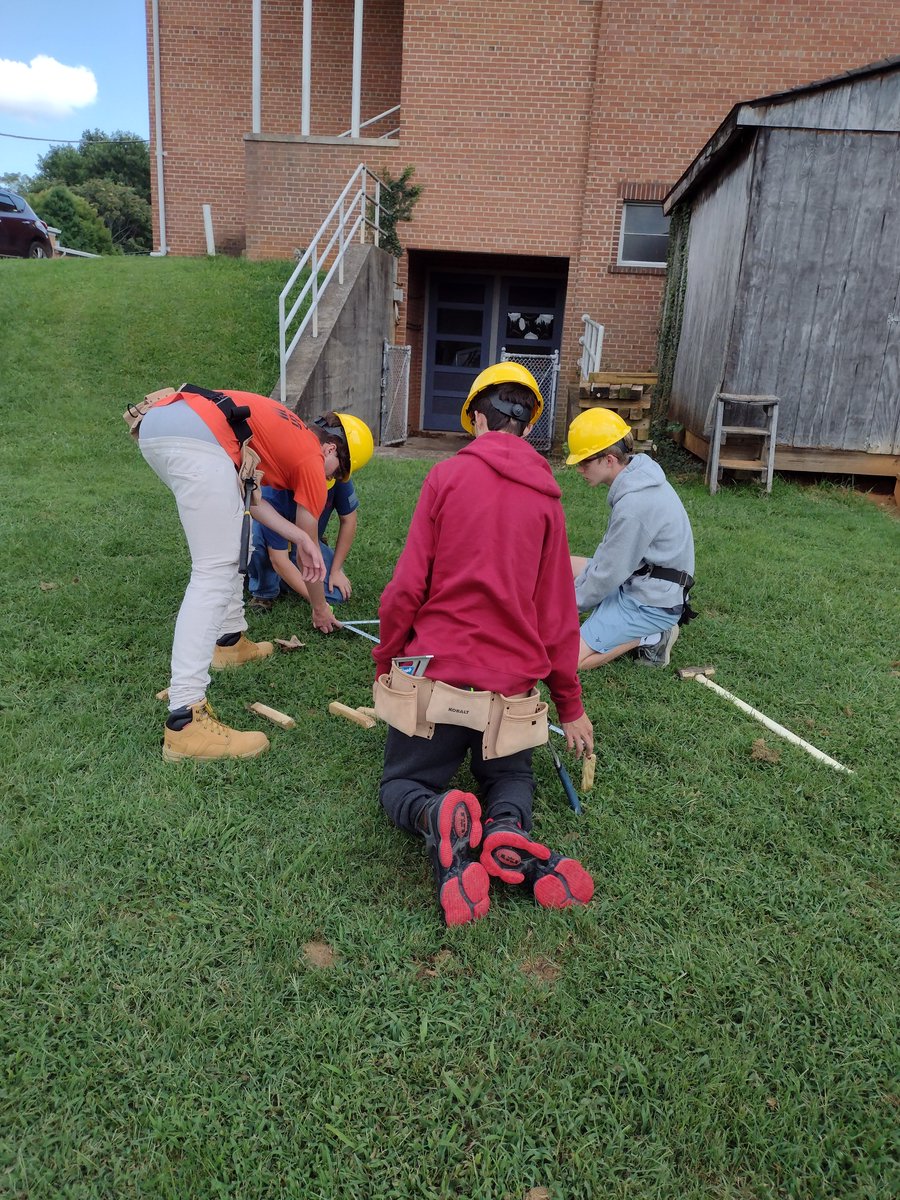 GSTCBuilder's tweet photo. Building &amp; Construction Juniors putting the Pythagorean Therom to work! https://t.co/4LhWM6SkFd