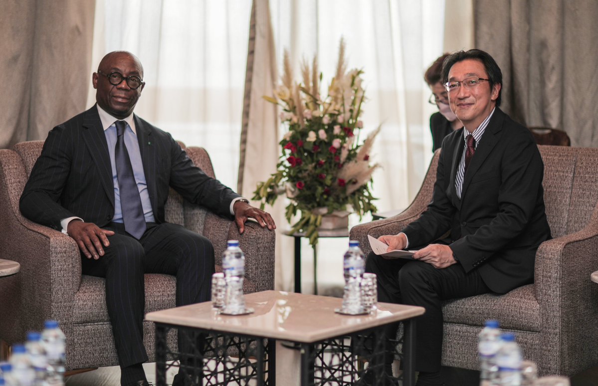 jica_direct_en's tweet photo. #JICA Senior VP Nakamura met President Hon. Serge Ekue of the West African Development Bank #BOAD on August 27. They exchanged views on future cooperation for the promotion of #Regional_Integration through realization of west africa growth ring #Corridor_Development.
#TICAD8 https://t.co/AavCqHes8J