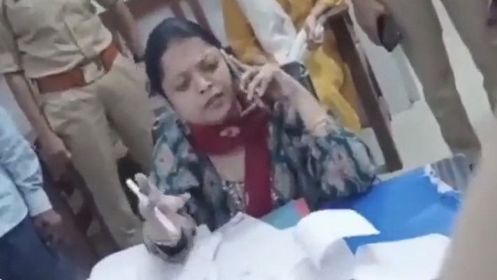 arunpudur's tweet photo. UP: A Hindu girl was raped by Muslim man in Farrukhabad. 

When the victim’s father &amp; policemen went to the District Govt Hospital to get her Medical done, the Hospital doctor Dr Asma Begum advised the girl and her family not to undergo medical test or treatment. https://t.co/uJObXAeuhJ