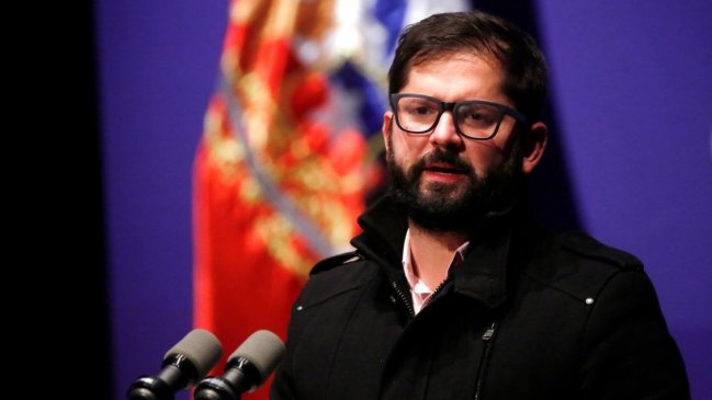 Cooperativa's tweet image. "¿Cuándo han sido partidarios de entregar parte de las utilidades?": Presidente Boric emplazó a la Sonami por royalty minero y reforma tributaria #CooperativaContigo bit.ly/3KyYfps