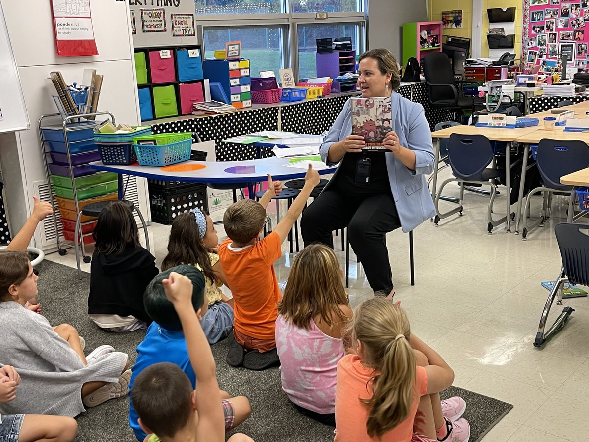 Mrs. Stavros tweet media