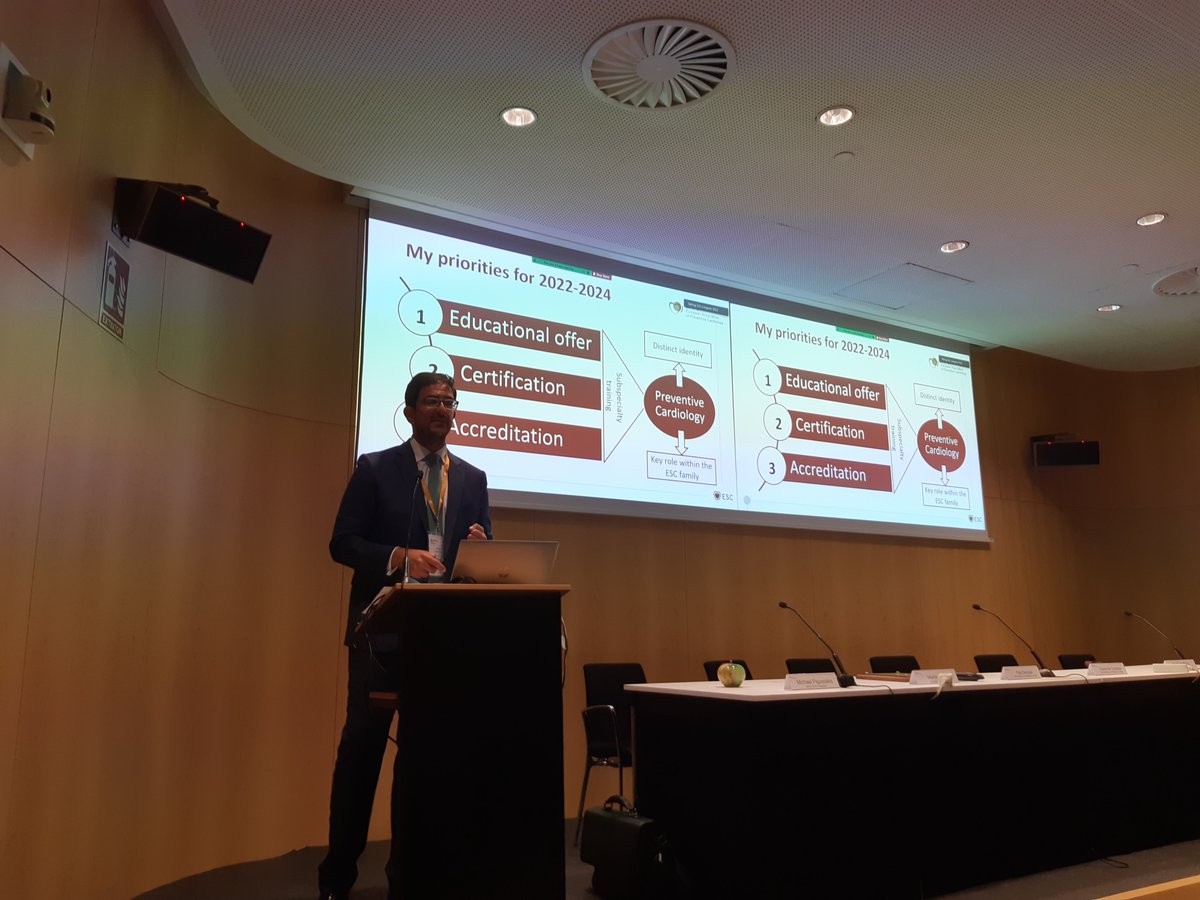 Prof Michael Papadakis tweet media