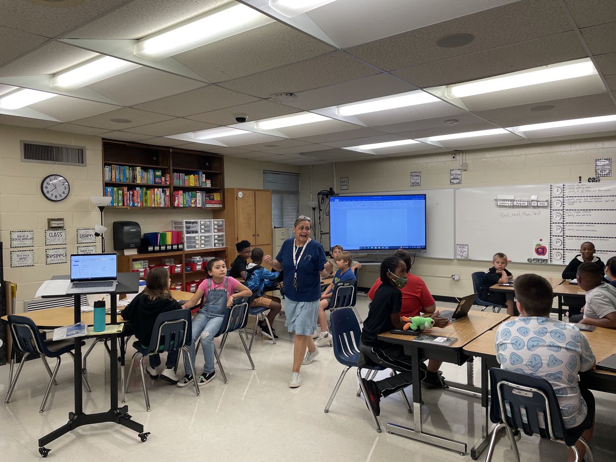 We have an AMAZING principal. This week she is teaching the fifth graders how fun writing can be! #ncssbethebest ⁦<a href="/HeardMixon/">Heard-Mixon</a>⁩