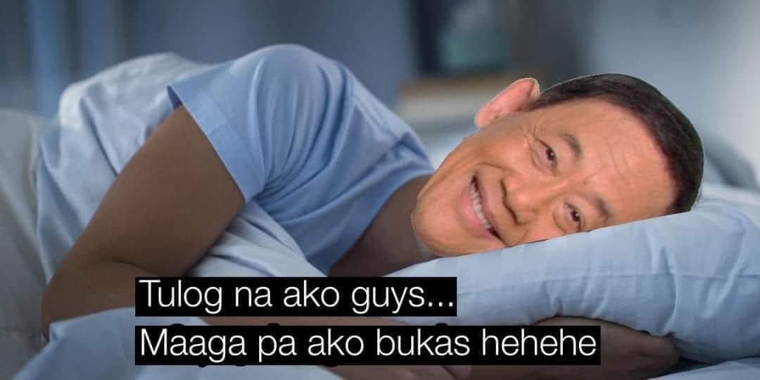 zaido_aquino's tweet photo. Jose Mari Chan be like tonight… #GoodbyeAugust #HelloBerMonths https://t.co/BcWTLIvsZK