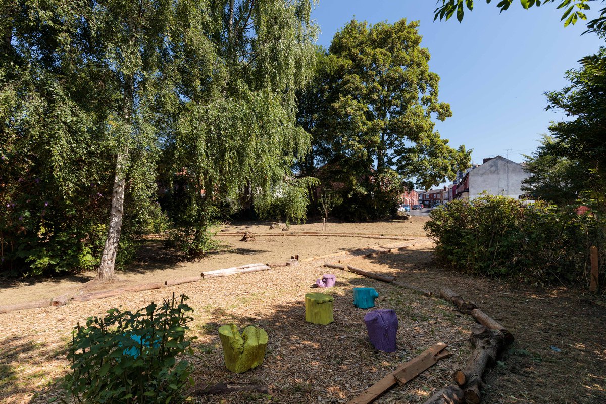 Onward_Homes's tweet photo. Our #Salford residents can now enjoy a new #communityorchard following the official opening by @salford_mayor🌳
The Orchard has 12 fruit trees, a wildlife preserve, bird boxes and a walk-through path, creating a #greenspace for residents.
Read more👇
https://t.co/Br5Ccas6aa https://t.co/0pmsBGwqDX