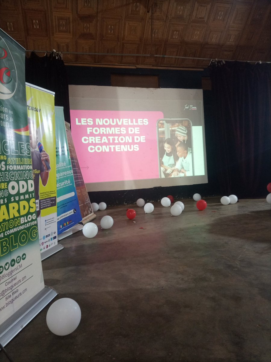 visartculture's tweet image. Les nouvelles techniques de création de contenu web!!!!
Joël Bonin nous entretien sur cet exposé ! 
#BlogDay2022
 #ABCBlogDay
#ABCCARE
#BlogDay237
#DschangBlog2022