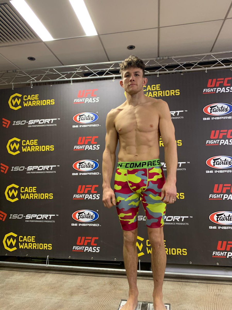 Aimable455's tweet image. Ain’t got time to sit around and wait for Jordan &amp;amp; Hughes so the @cagewarriors contract is signed for my 27th pro fight. Excellent scrap on the cards &amp;amp; announcement coming soon #cagewarriors #ufc #mma #ufcfightpass #no1 #nextinline #partnership