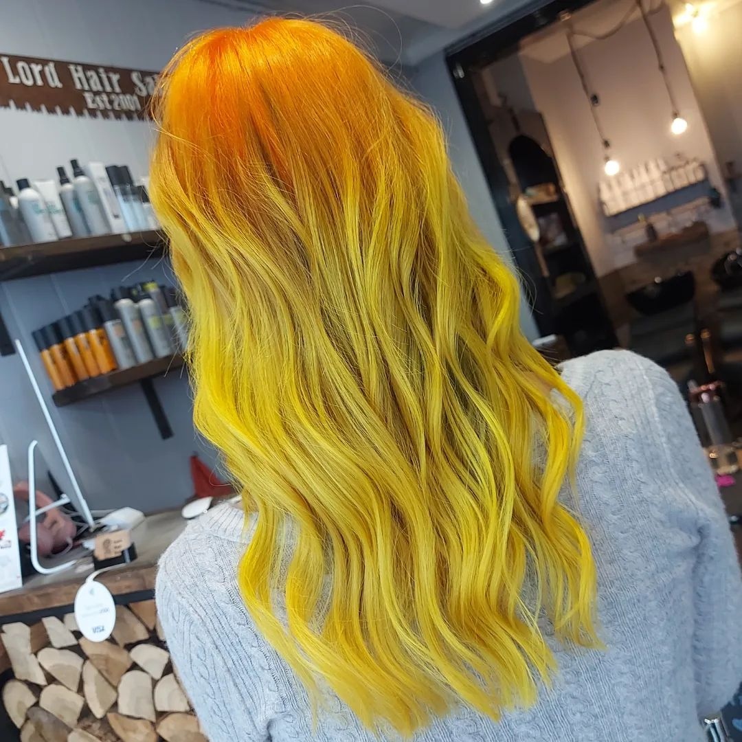 ConceptHairMag's tweet photo. โ๏ธ Who needs sunshine... WHEN YOU CAN BE THE SUNSHINE?!?
This beautifully, vivid creation is by @hairmagicbea
#vividhaircolour #creativecolour #yellowhair #orangehair #creativecolourexpert #concepthairmag https://t.co/EgPen8b5Tq
