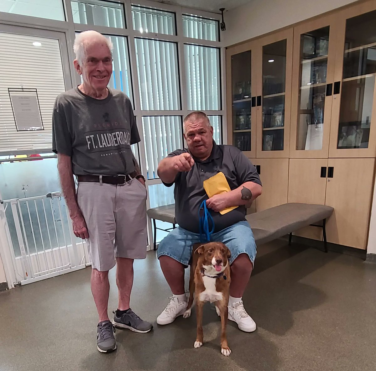 cthumane's tweet photo. ... And Sissy is going home ...
#BrownDogs #Pups #Woof #TheyLoveMe
https://t.co/qLNc2nNwNM https://t.co/KQuoNaoVIj