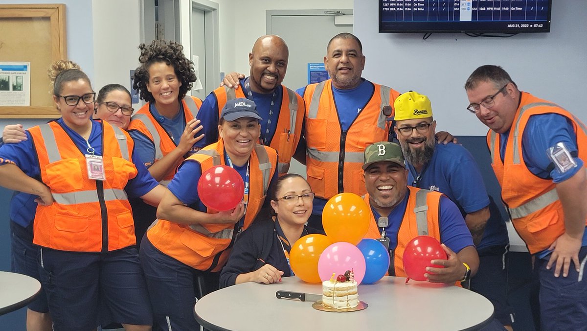 TheHubSports's tweet photo. We are celebrating Super Team Birthdays this morning!! Happiest of Birthdays to Ramon and Ana!! Thanks for spending it with your work fam! My Team Rocks!! Have a GREAT day everyone!! #teamb6pbi @HelloJetBlue @JetBlue #jetbluesofly @YQRamos https://t.co/Sv1jvRntgX