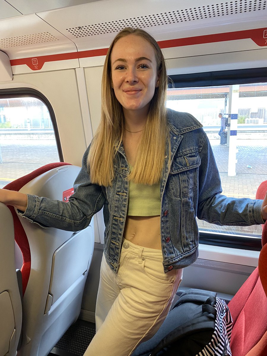 julietb2000's tweet photo. Setting off for a year at Seville Uni. Exciting times but my heart might just be breaking right now 💔 https://t.co/xQGs8ZxNUC