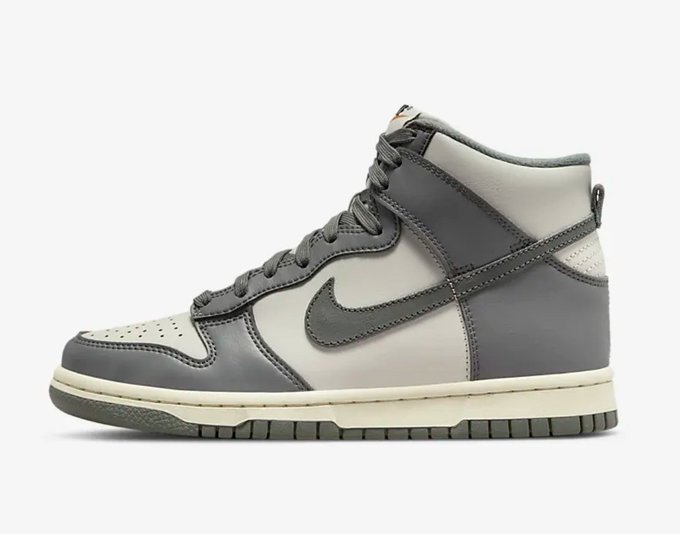 SOLELINKS's tweet photo. Ad: Couple of sizes
GS Nike Dunk High 'Tumbled Grey'
=> https://t.co/JE6RXp2Acw https://t.co/sSA3LzSJ9k