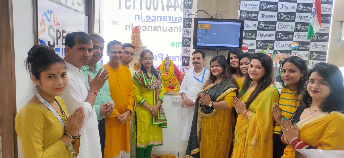 SpectrumInsura2's tweet photo. The Spectrum Family Welcoming Lord Ganesha is to protect our lives and remove all obstacles in our path, as well as to secure our future.
.
.
#GaneshChaturthi #LordGanpati #happiness #Blessed #Bappa
#SpectrumInsurance #LifeInsurance #Healthinsurance #BefikarHamesha https://t.co/6Ct924LzOi