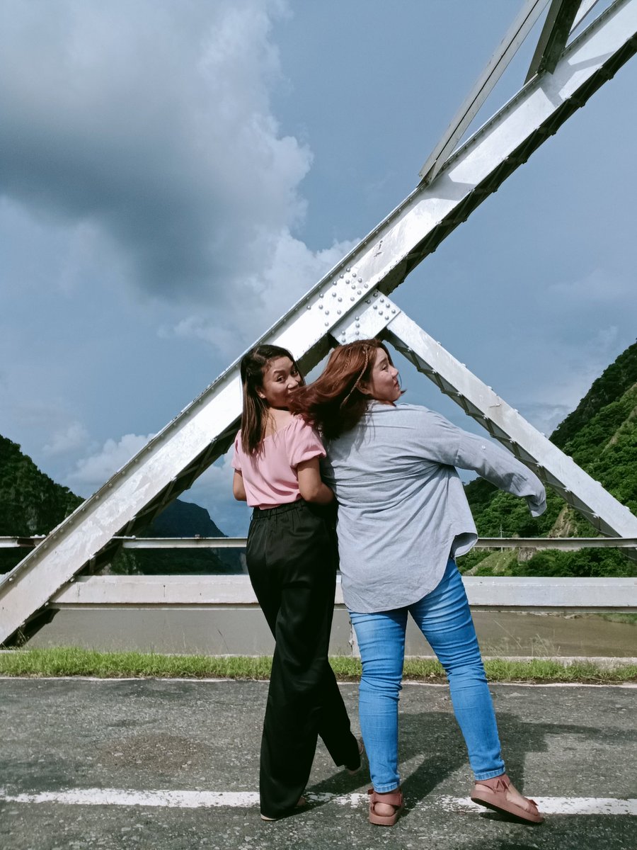 ArleneNecor's tweet photo. True friendship 💙
Kahit di madalas magkita palagi pa rin andyan para sa isa't isa 💙 
Parehas na aabutin lahat ng pangarap.
Patuloy na lalaban sa agos ng buhay. 
Gala lang Hanggang Bata pa🤭
Parehas na naipasa ang laban sa board next naman makahanap ng jowa🤭😍 https://t.co/m5O9XpLxRx