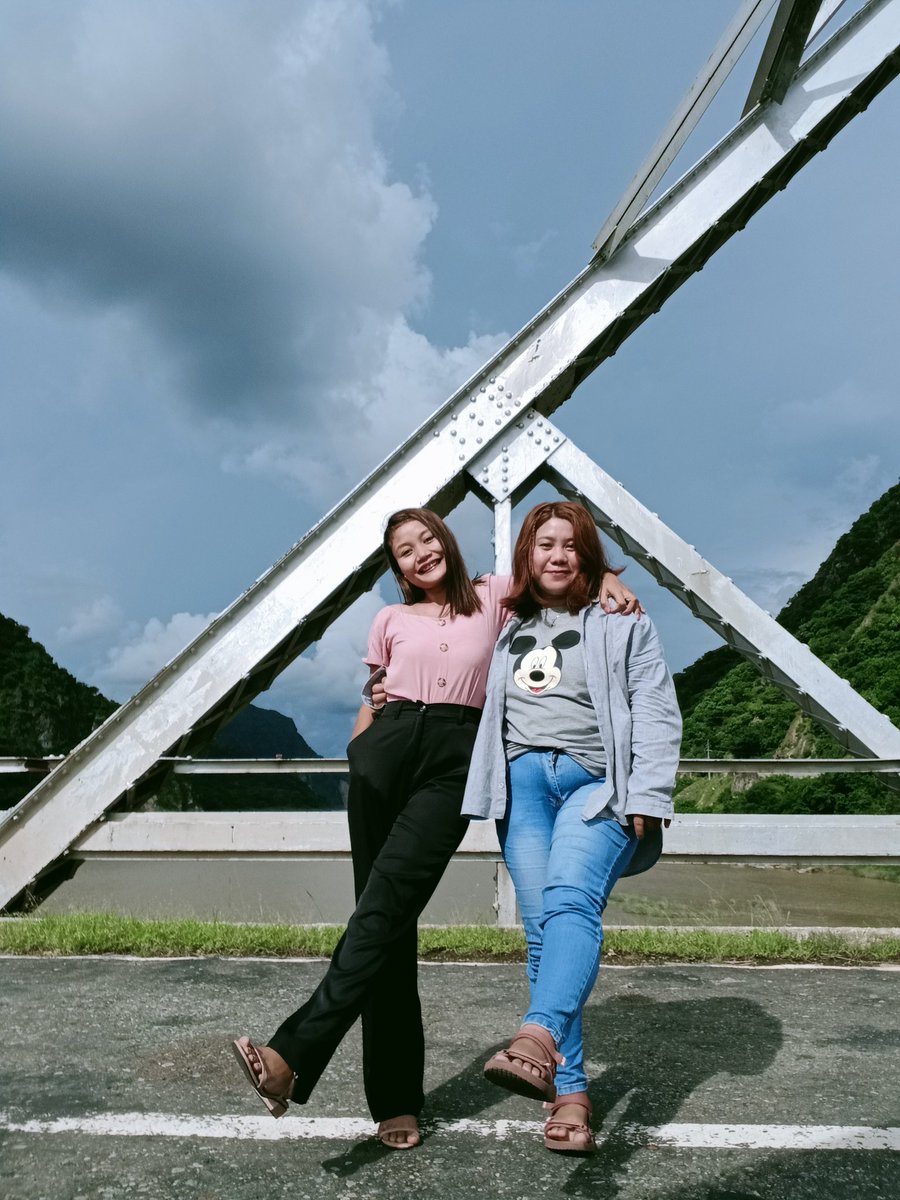 ArleneNecor's tweet photo. True friendship 💙
Kahit di madalas magkita palagi pa rin andyan para sa isa't isa 💙 
Parehas na aabutin lahat ng pangarap.
Patuloy na lalaban sa agos ng buhay. 
Gala lang Hanggang Bata pa🤭
Parehas na naipasa ang laban sa board next naman makahanap ng jowa🤭😍 https://t.co/m5O9XpLxRx
