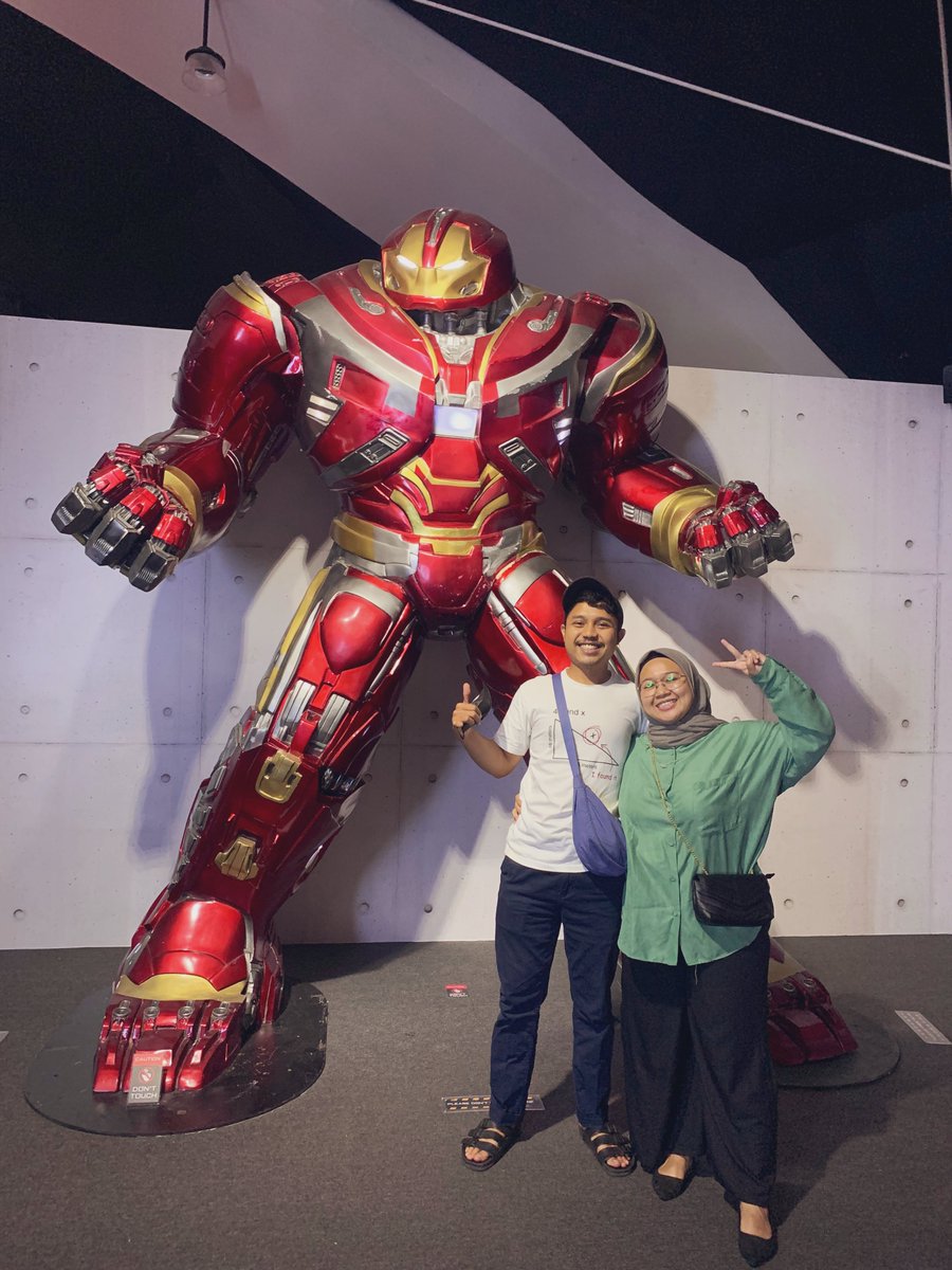 sugajep's tweet photo. Bukan agustus dump.
Tapi,
The best agustus of the year.
Cause, ada istriku yg support kesukaan aku. si paling support @putmaret ❤️
Aku si paling marvel, belum paling deng. Belum punya koleksi mainan atau props replika lah minimal ada dirumah lah nanti aamiin bismillah https://t.co/MB6xo6fLgN