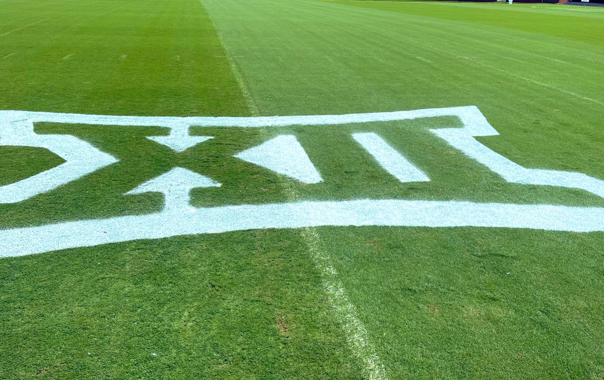 CHeffleyOU's tweet image. Getting ready to paint some crimson today! @OU_Football @JasonFaires 
#OUDNA #BoomerSooner