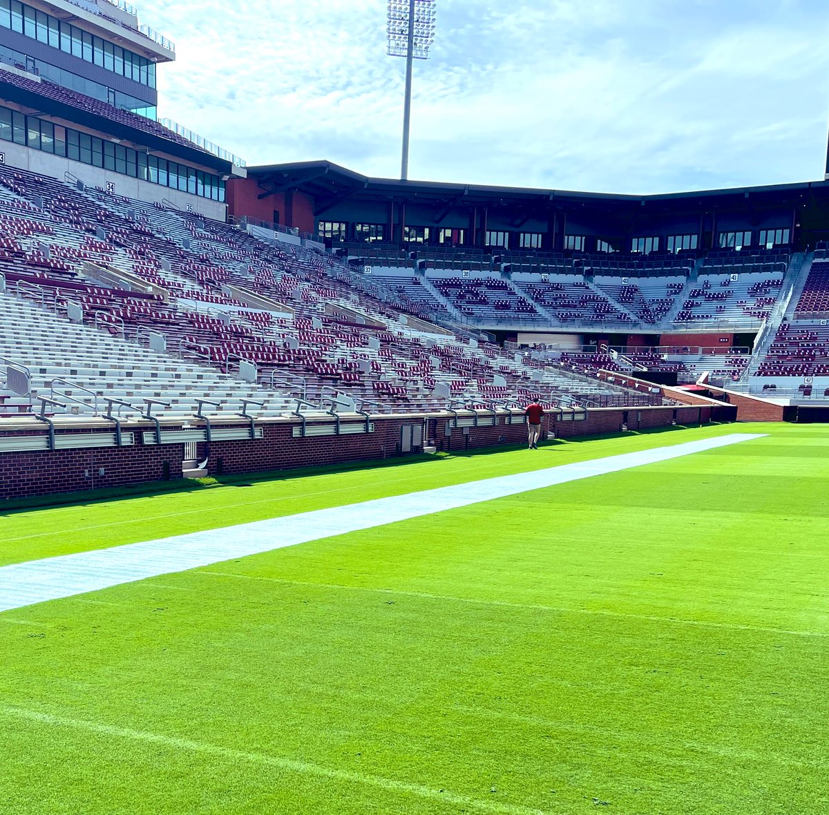 CHeffleyOU's tweet image. Getting ready to paint some crimson today! @OU_Football @JasonFaires 
#OUDNA #BoomerSooner